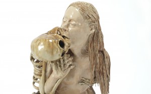 Keramisch skulptuur/ ceramic sculpture, H 63 cm B 39 cm D 51 cm